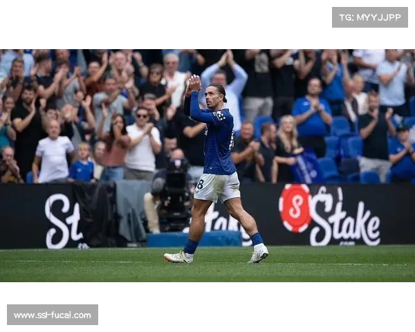 埃弗顿1-1狼队，格拉利什红牌太妃糖防守崩盘