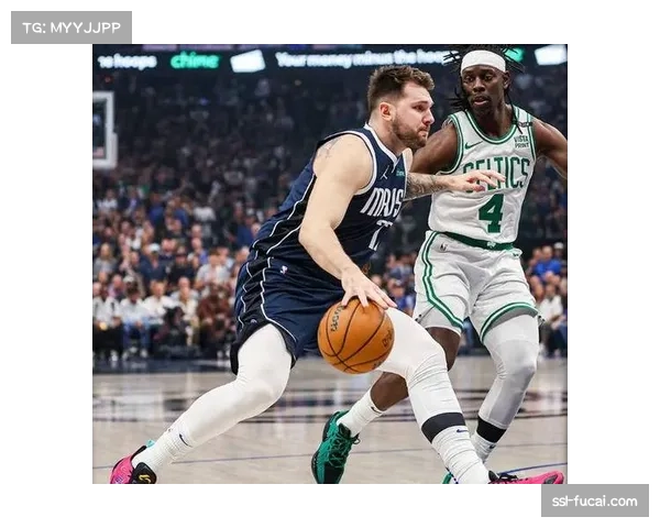 凯尔特人凭借第四节高强度防守逆转击败骑士,塔图姆布朗合砍62分 凯尔特人凭借第四节高强度防守逆转击败骑士,塔图姆布朗合砍62分